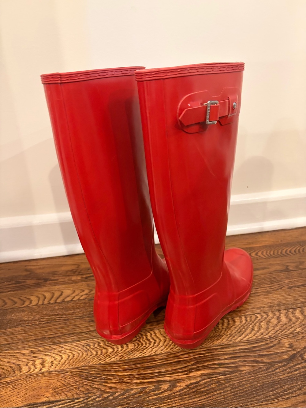 Hunter Women's Tall Red Gloss Rain Boots - Picture 5 of 6